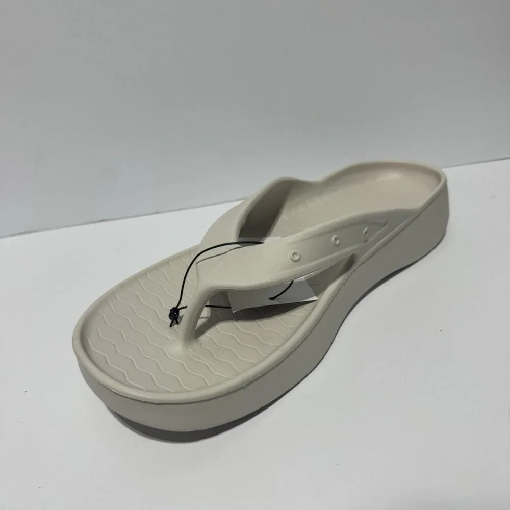 Columbia mens boatside